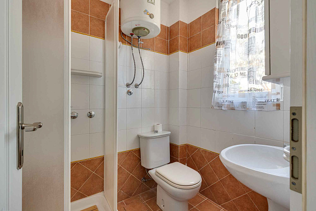 Villa with 3 Separate Apartments – Ideal Investment Opportunity for a Mini-Hotel — photo 57